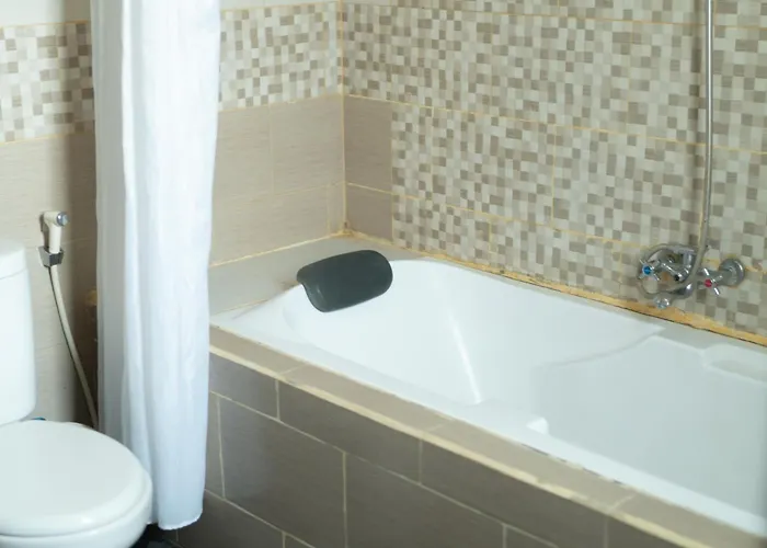 Guest house Rama House *